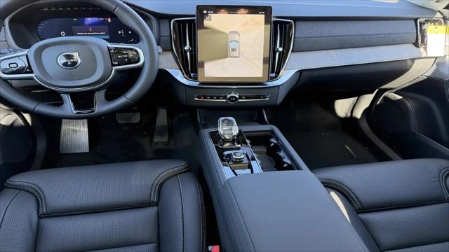2026 Volvo XC90 Ultra, B5 AWD Gas (mild hybrid), Gasoline, Bright, 6 Seats