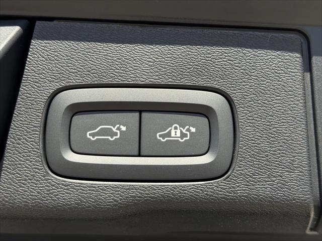 2026 Volvo XC60 Plug-In Hybrid Plus, T8 AWD Electric/Gasoline, Dark