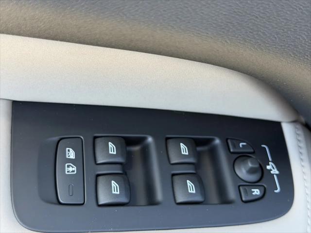2026 Volvo XC60 Plug-In Hybrid Plus, T8 AWD Electric/Gasoline, Dark