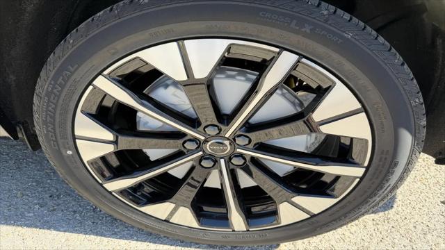 2026 Volvo XC60 Plug-In Hybrid Plus, T8 AWD Electric/Gasoline, Dark