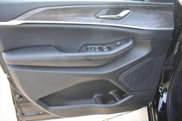 2026 Jeep Grand Cherokee L Altitude 4x4