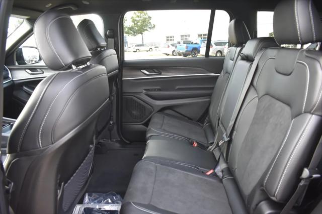 2026 Jeep Grand Cherokee L Altitude 4x4