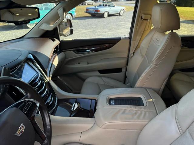 2015 Cadillac Escalade Luxury