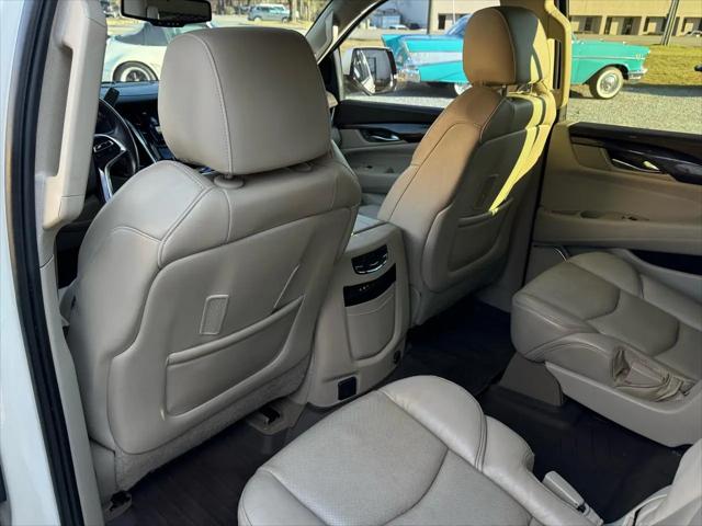 2015 Cadillac Escalade Luxury