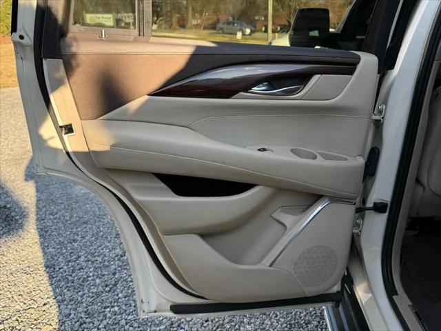 2015 Cadillac Escalade Luxury