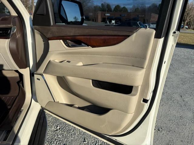 2015 Cadillac Escalade Luxury