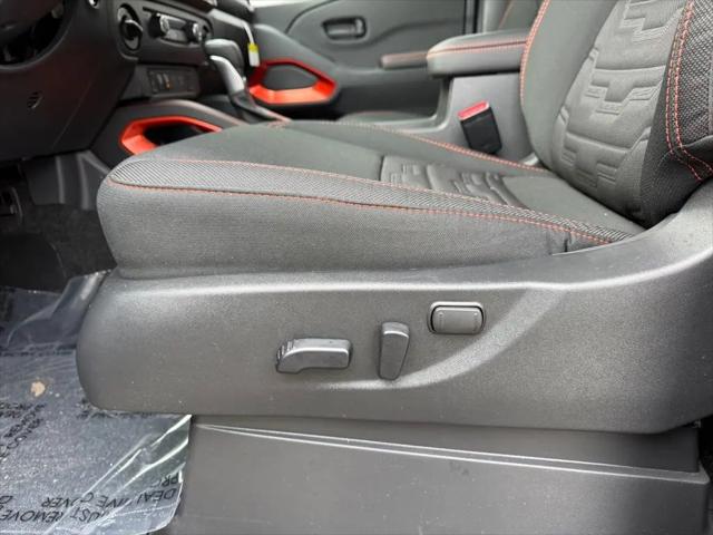 2026 Nissan Frontier Crew Cab Long Bed PRO-4X 4x4