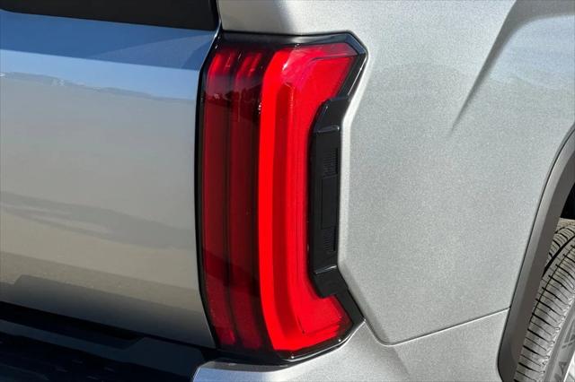 2026 Toyota Tundra SR5 CrewMax 5.5' Bed