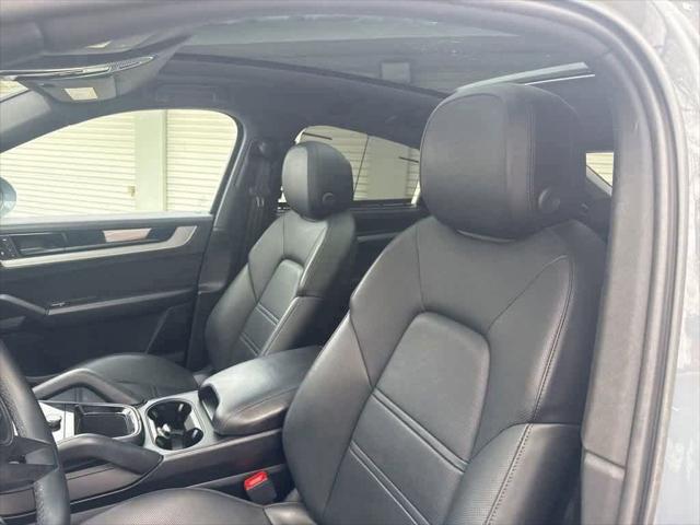 2024 Porsche Cayenne Unknown