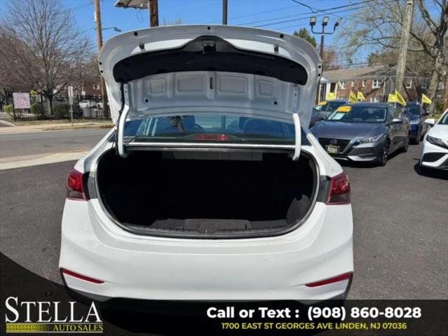 2022 Hyundai Accent SE