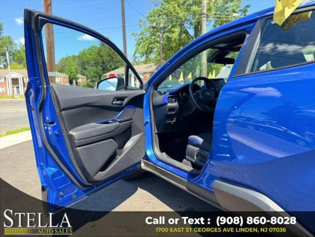 2022 Toyota C-HR XLE