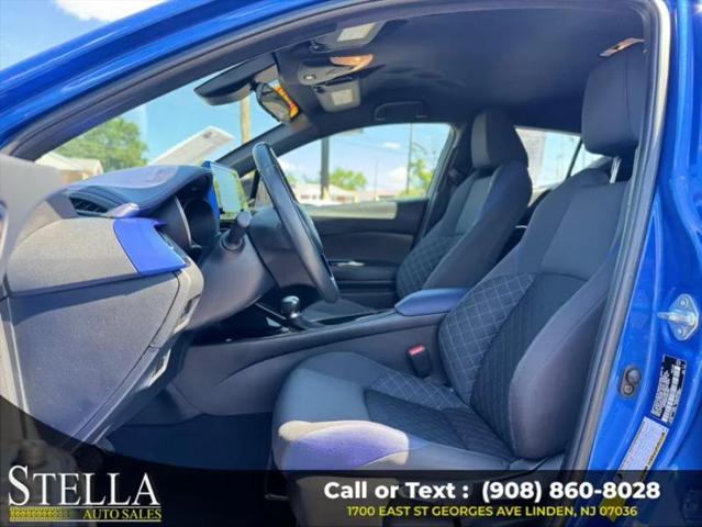 2022 Toyota C-HR XLE