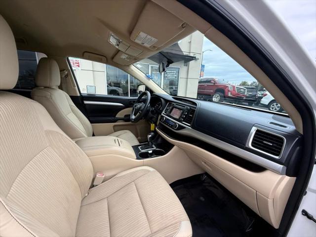 2014 Toyota Highlander LE Plus V6