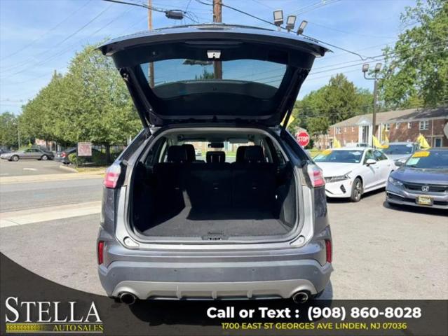 2022 Ford Edge Titanium