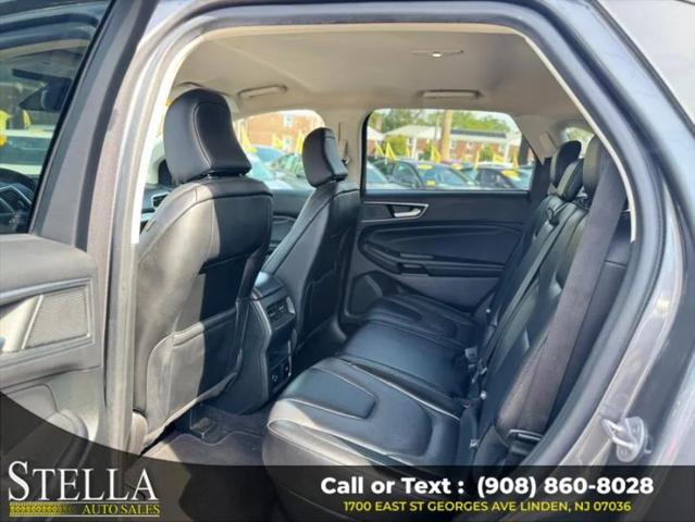 2022 Ford Edge Titanium