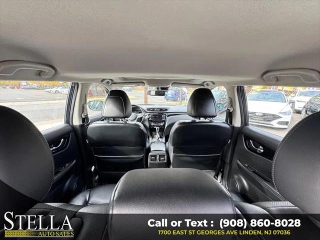 2022 Nissan Rogue Sport SL AWD Xtronic CVT