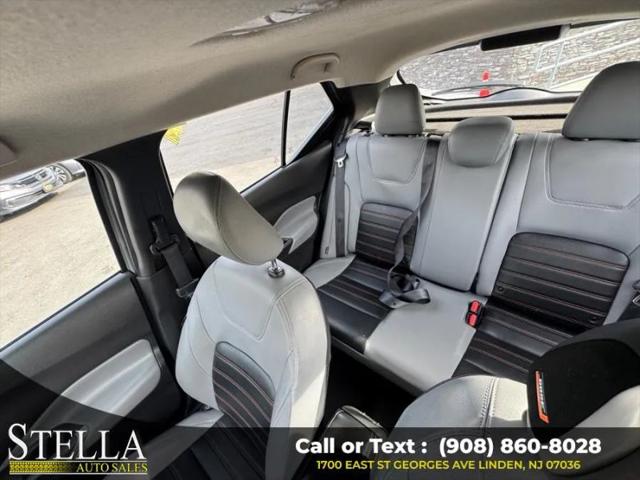 2023 Nissan Kicks SR Xtronic CVT