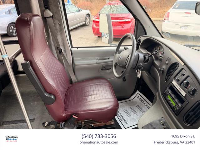 2003 Ford E-450 Cutaway XL