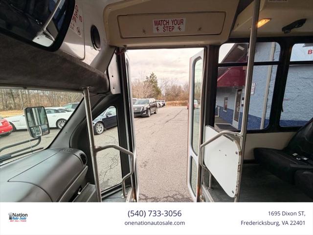2003 Ford E-450 Cutaway XL