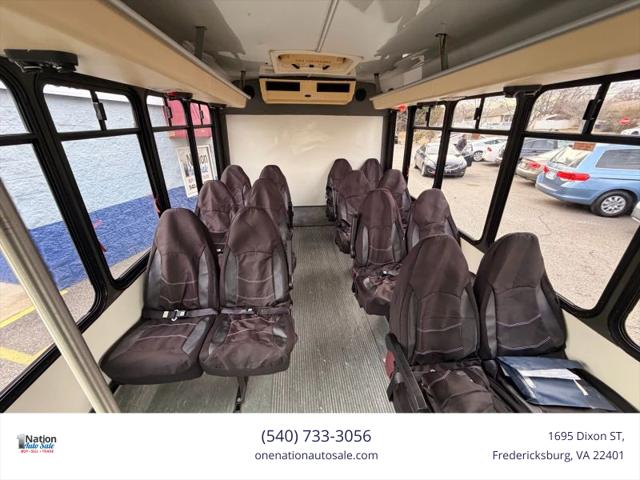 2003 Ford E-450 Cutaway XL