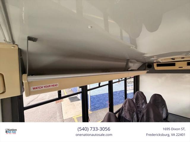 2003 Ford E-450 Cutaway XL