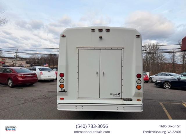 2003 Ford E-450 Cutaway XL