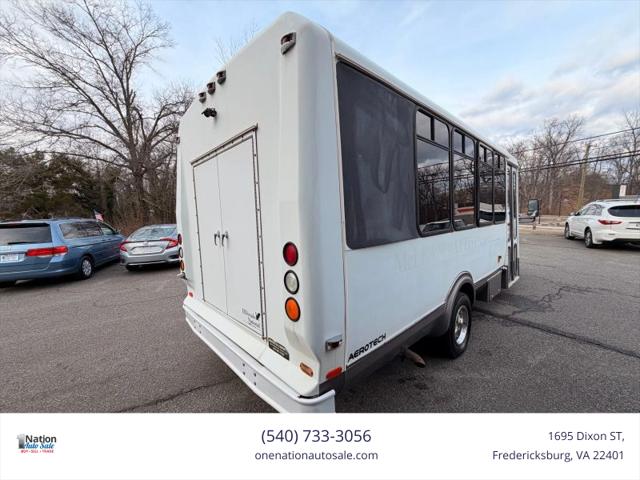 2003 Ford E-450 Cutaway XL