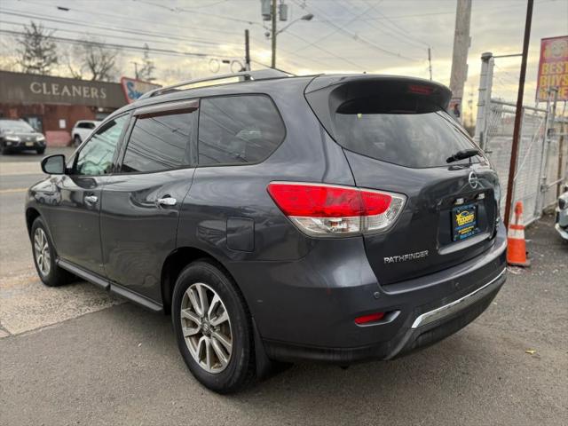 2013 Nissan Pathfinder SV