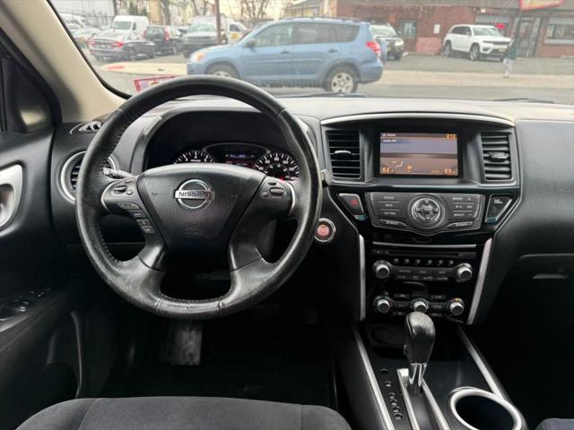 2013 Nissan Pathfinder SV