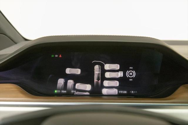 2023 Tesla Model X Standard Range