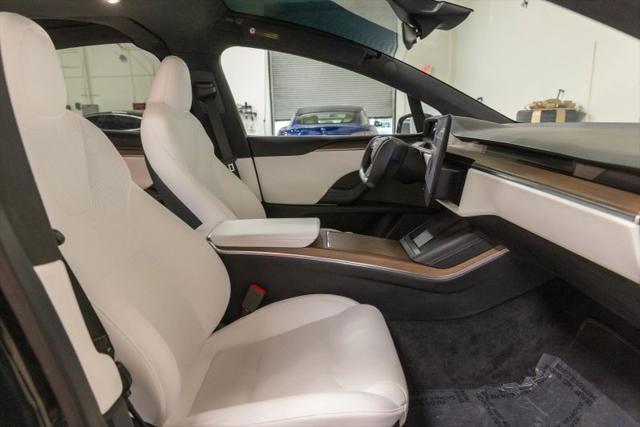 2023 Tesla Model X Standard Range
