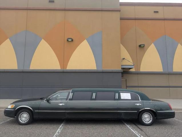 1999 Lincoln Town Car Executive