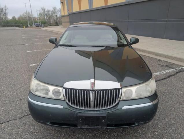 1999 Lincoln Town Car Executive