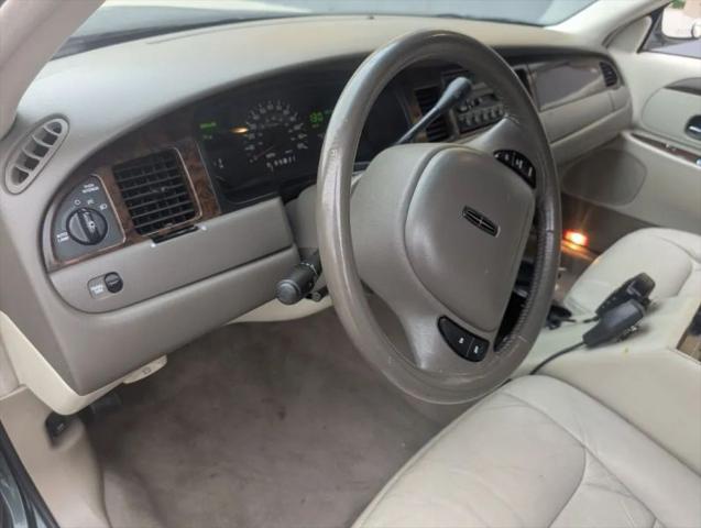 1999 Lincoln Town Car Executive
