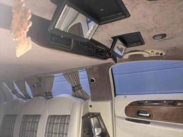 1999 Lincoln Town Car Executive