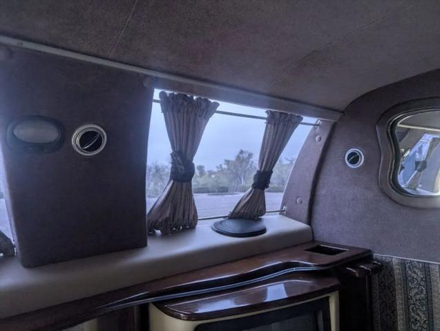 1999 Lincoln Town Car Executive