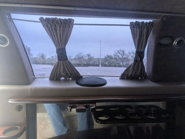 1999 Lincoln Town Car Executive