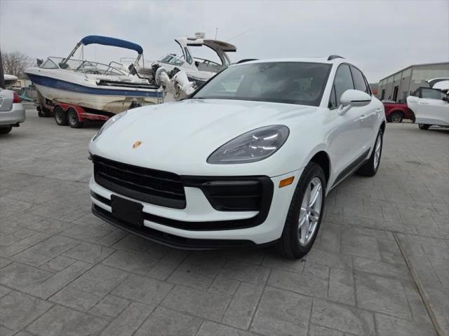 2022 Porsche Macan Base