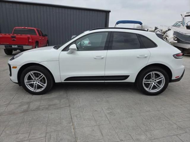 2022 Porsche Macan Base
