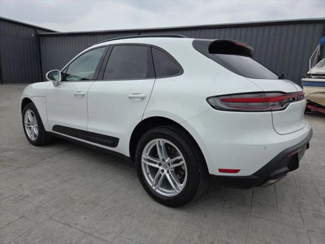 2022 Porsche Macan Base