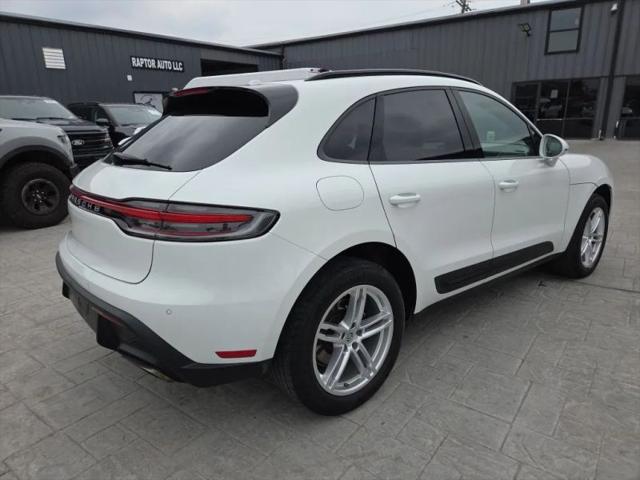 2022 Porsche Macan Base