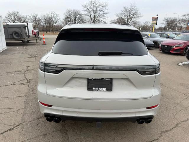 2023 Porsche Cayenne Turbo