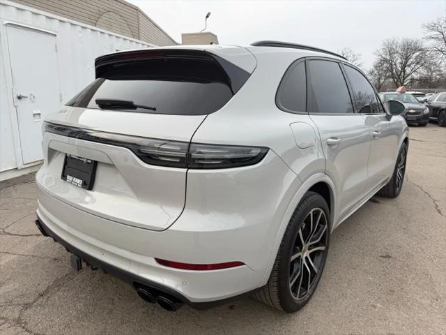 2023 Porsche Cayenne Turbo