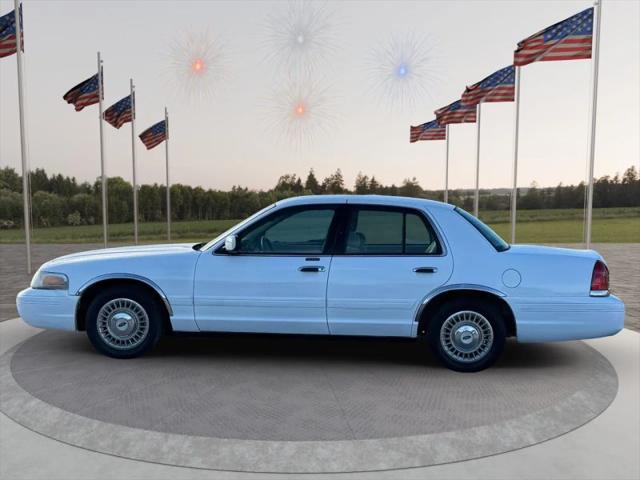 2001 Ford Crown Victoria Base