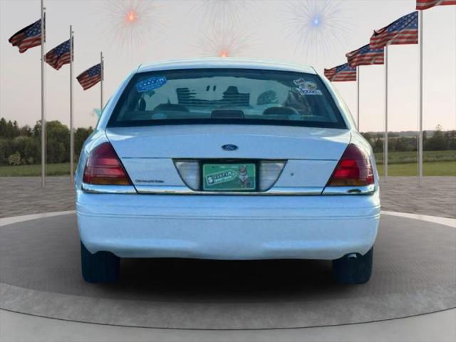 2001 Ford Crown Victoria Base