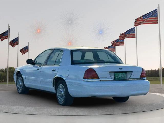2001 Ford Crown Victoria Base