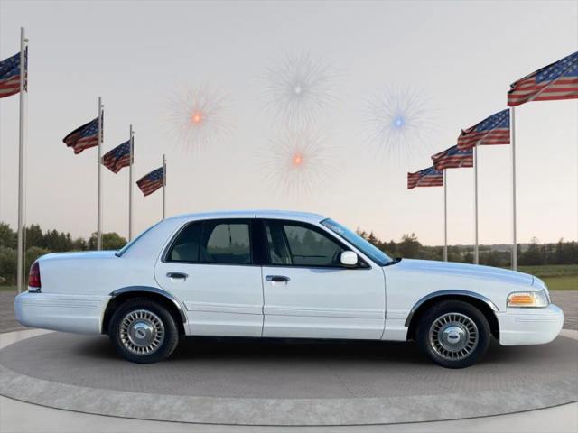 2001 Ford Crown Victoria Base