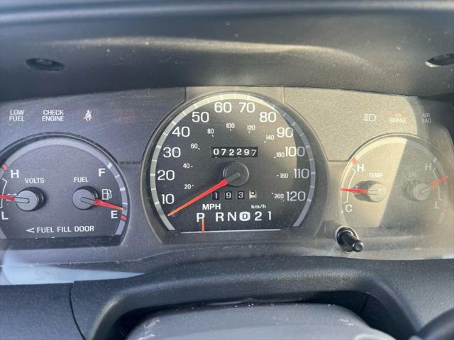 2001 Ford Crown Victoria Base