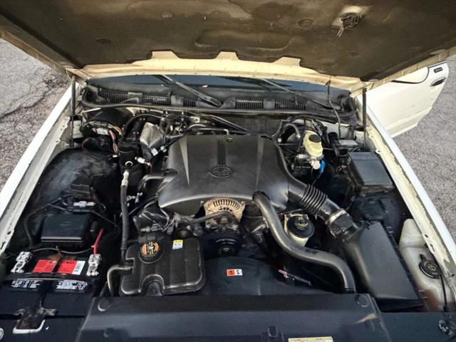 2001 Ford Crown Victoria Base
