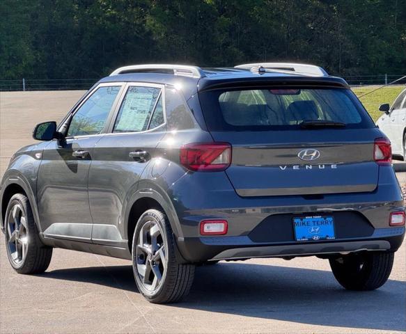 2026 Hyundai Venue SEL w/Two-Tone Roof